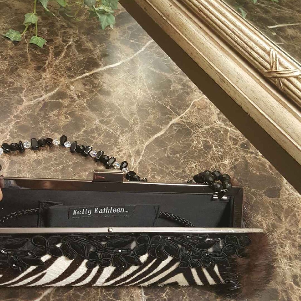 Kelly Kathleen Mink Trim Handbag - Picture 3 of 3